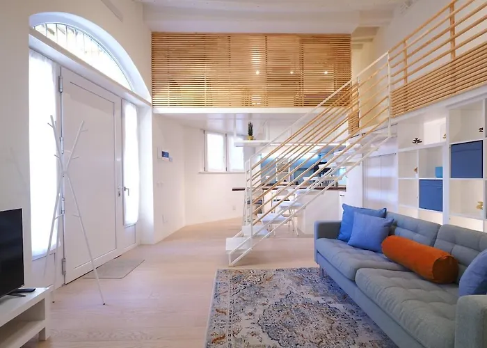 아파트 Contempora - Modern Loft Just A Few Steps From Corso